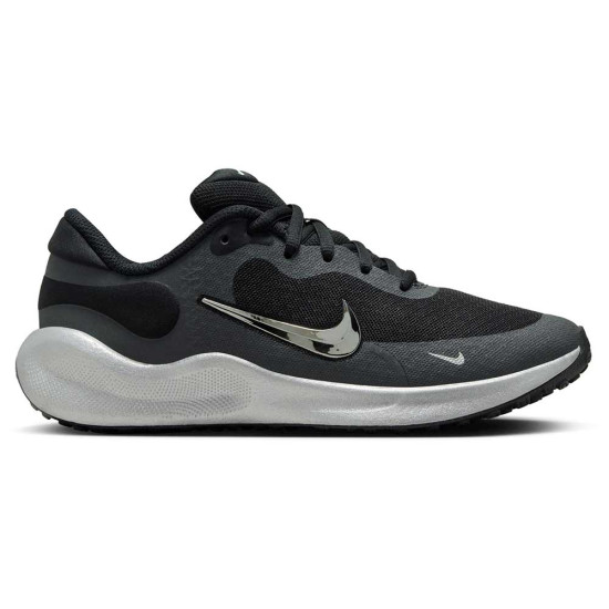 Nike Revolution 7